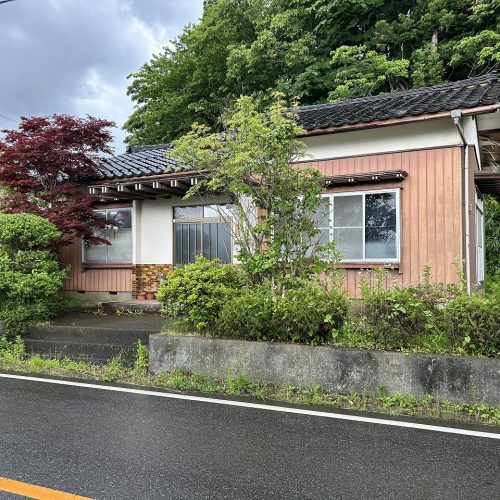 【新穂 潟上】加茂湖に近い平家物件